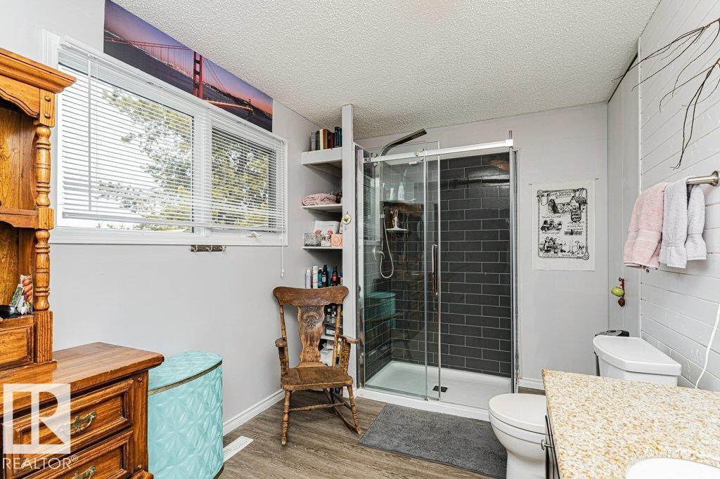 8 DUKE DR - 23