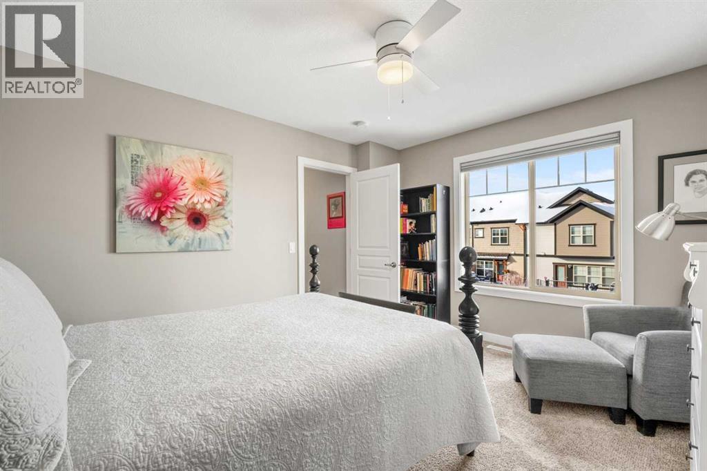 32 Horseshoe Crescent, Cochrane