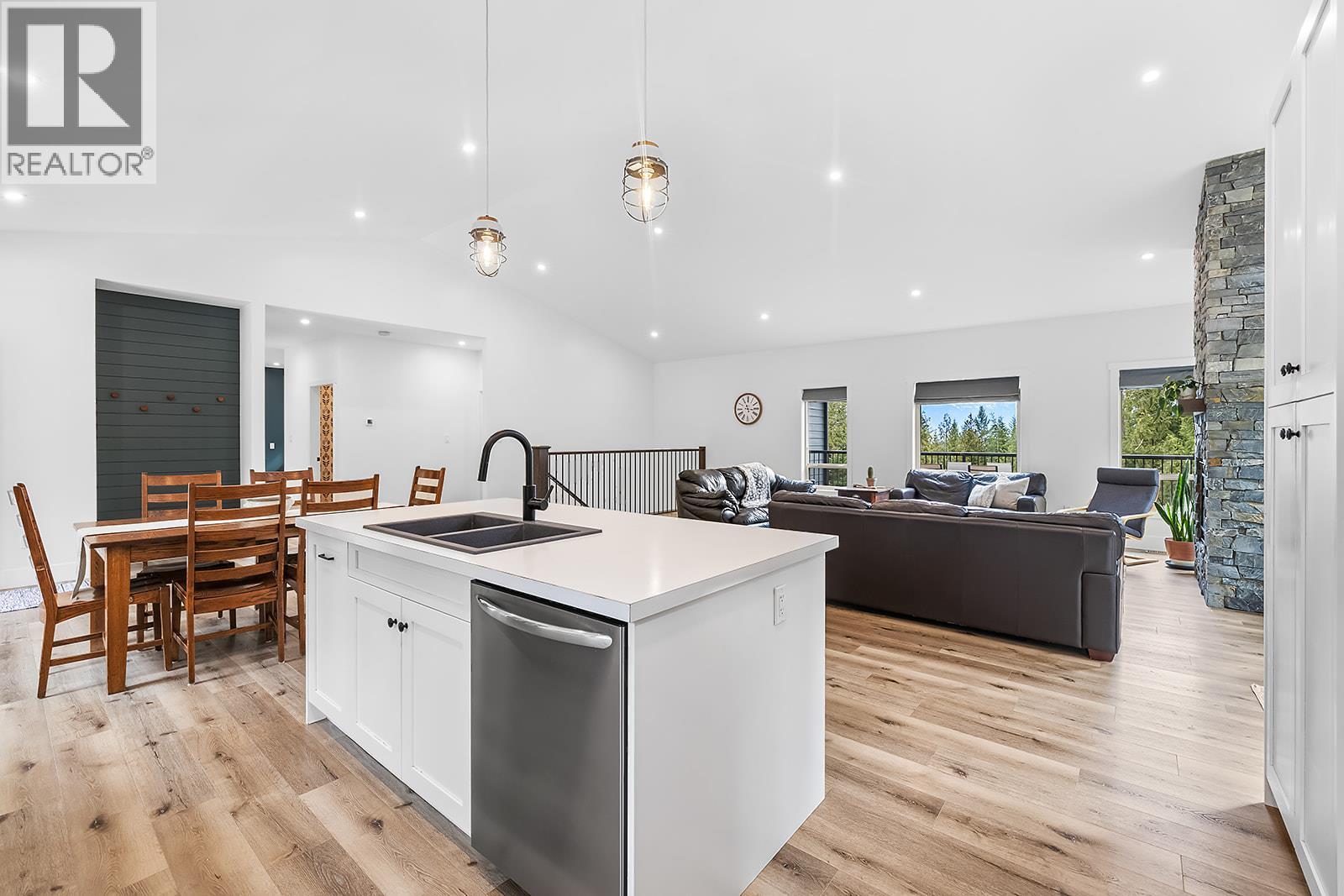 1562 TEETZEL ROAD - 8