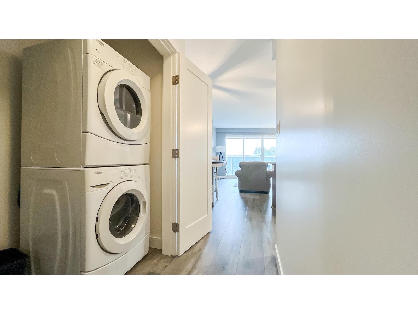 404 14955 VICTORIA AVENUE, White Rock