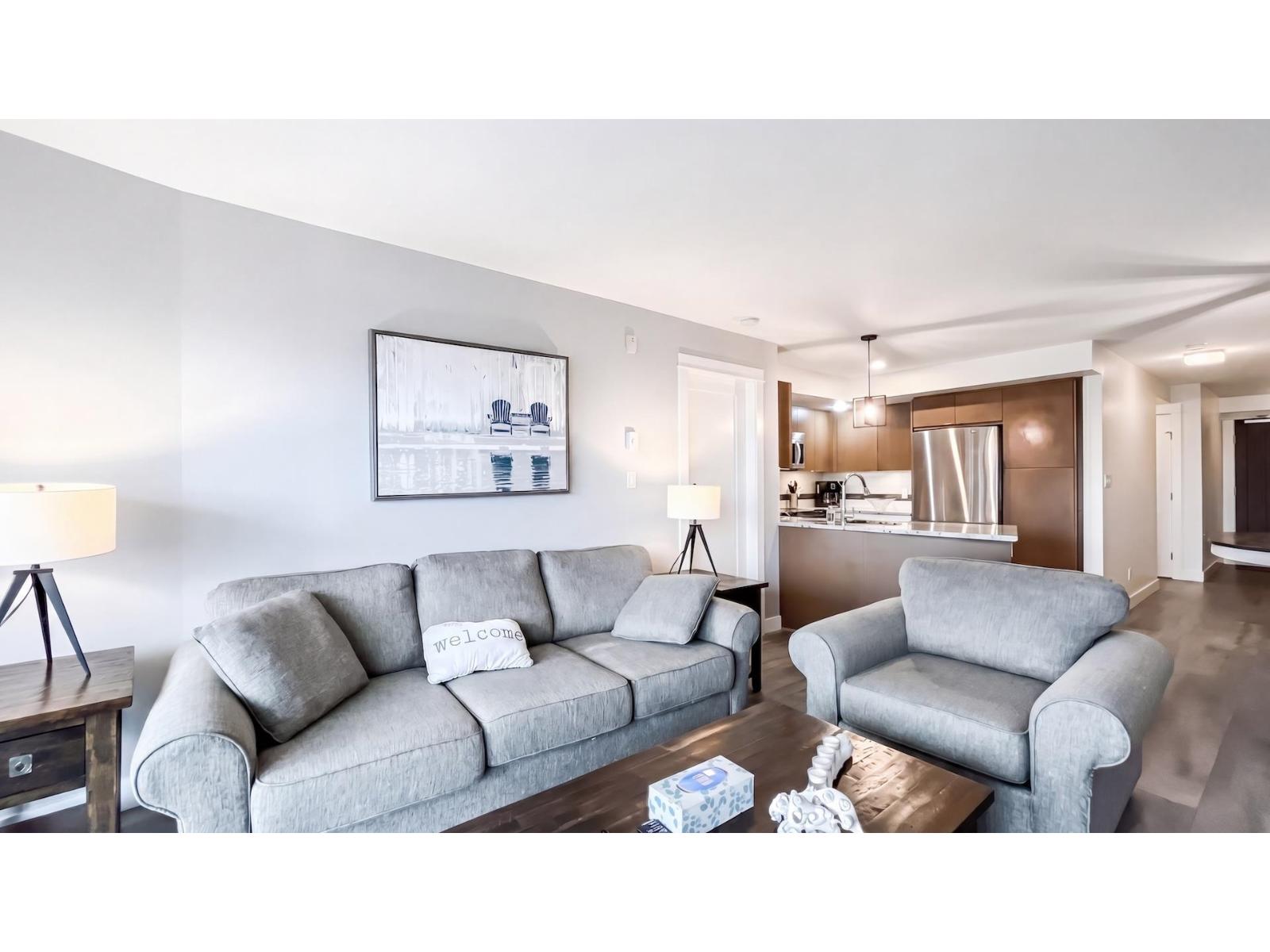 404 14955 VICTORIA AVENUE, White Rock