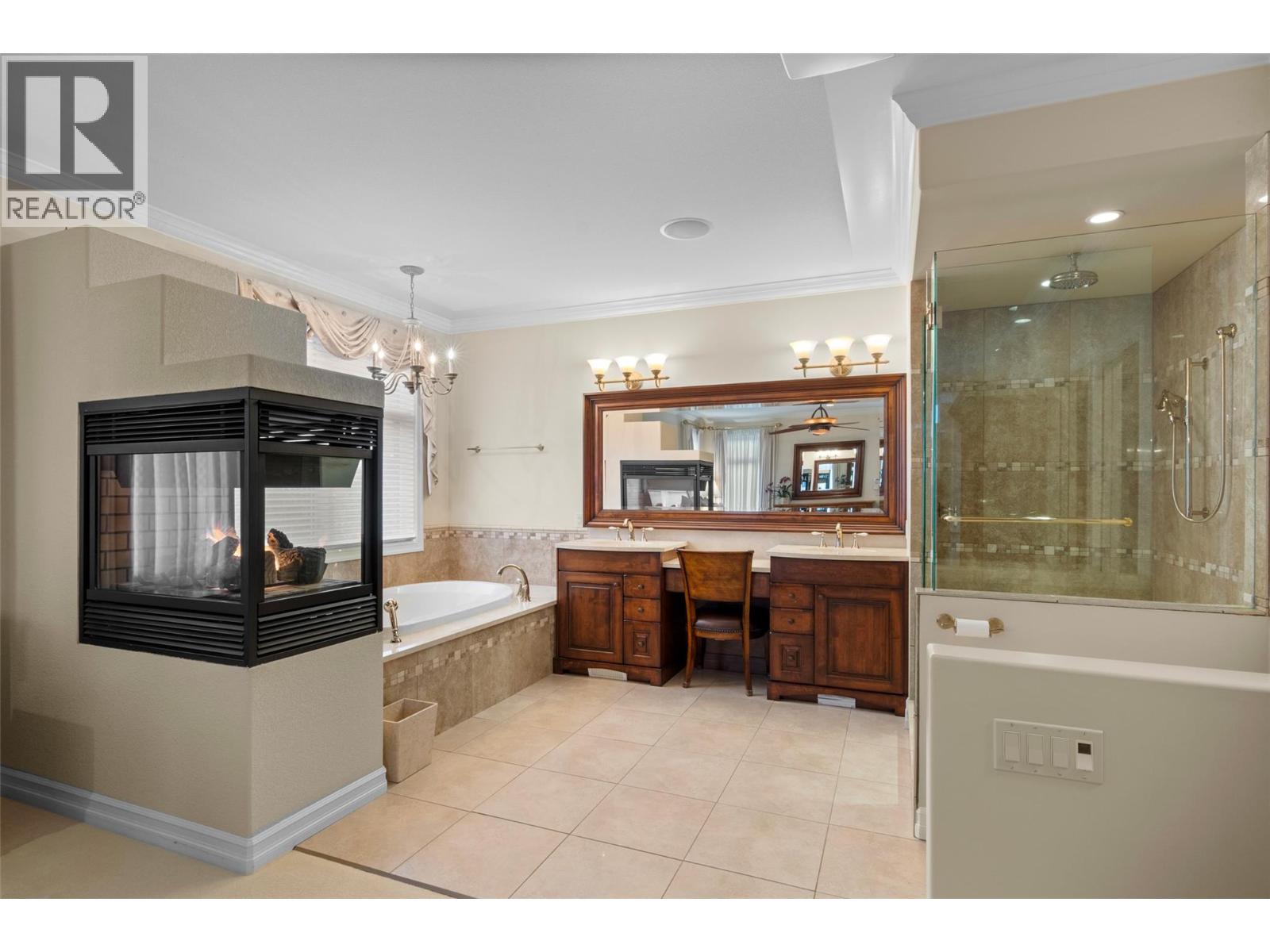 1590 GOLF RIDGE DRIVE - 21