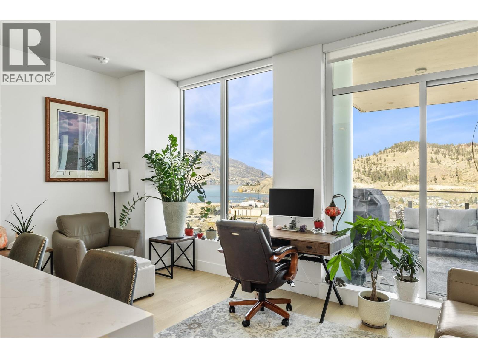 1907 1181 Sunset Drive, Kelowna