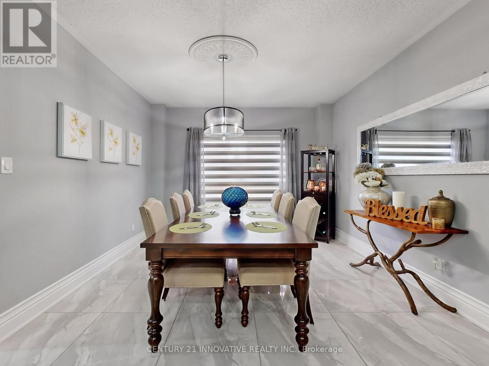9 HEATHERDALE DRIVE - 8