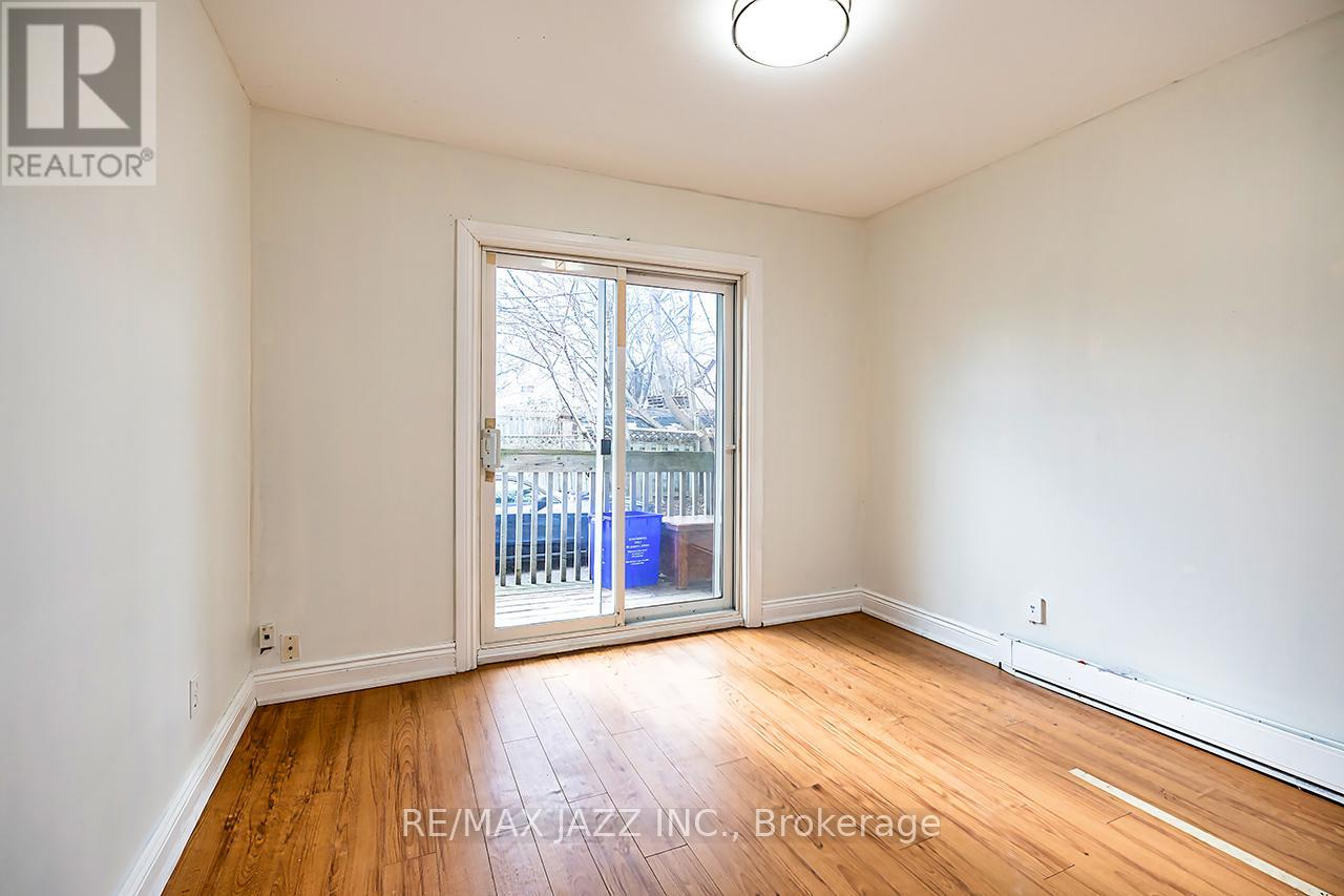 380 PHILLIP MURRAY AVENUE - 12