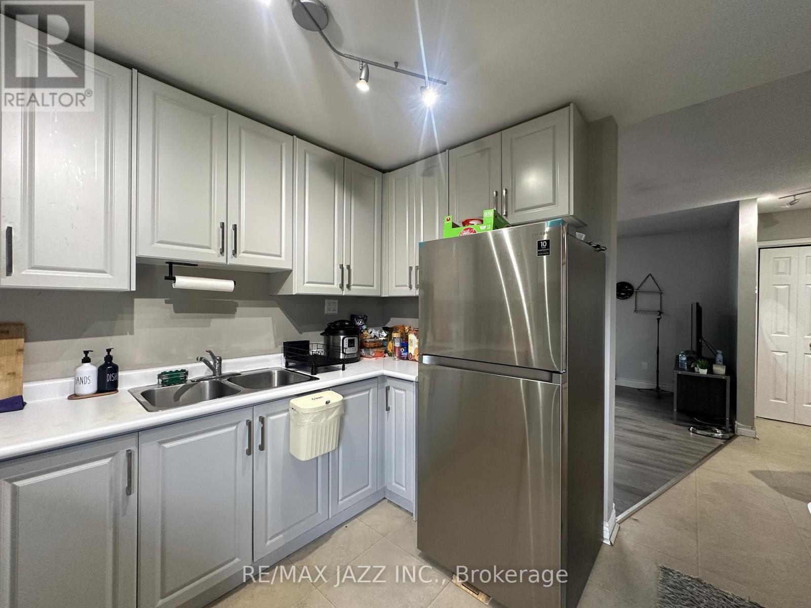 Unit 1(upper) - kitchen