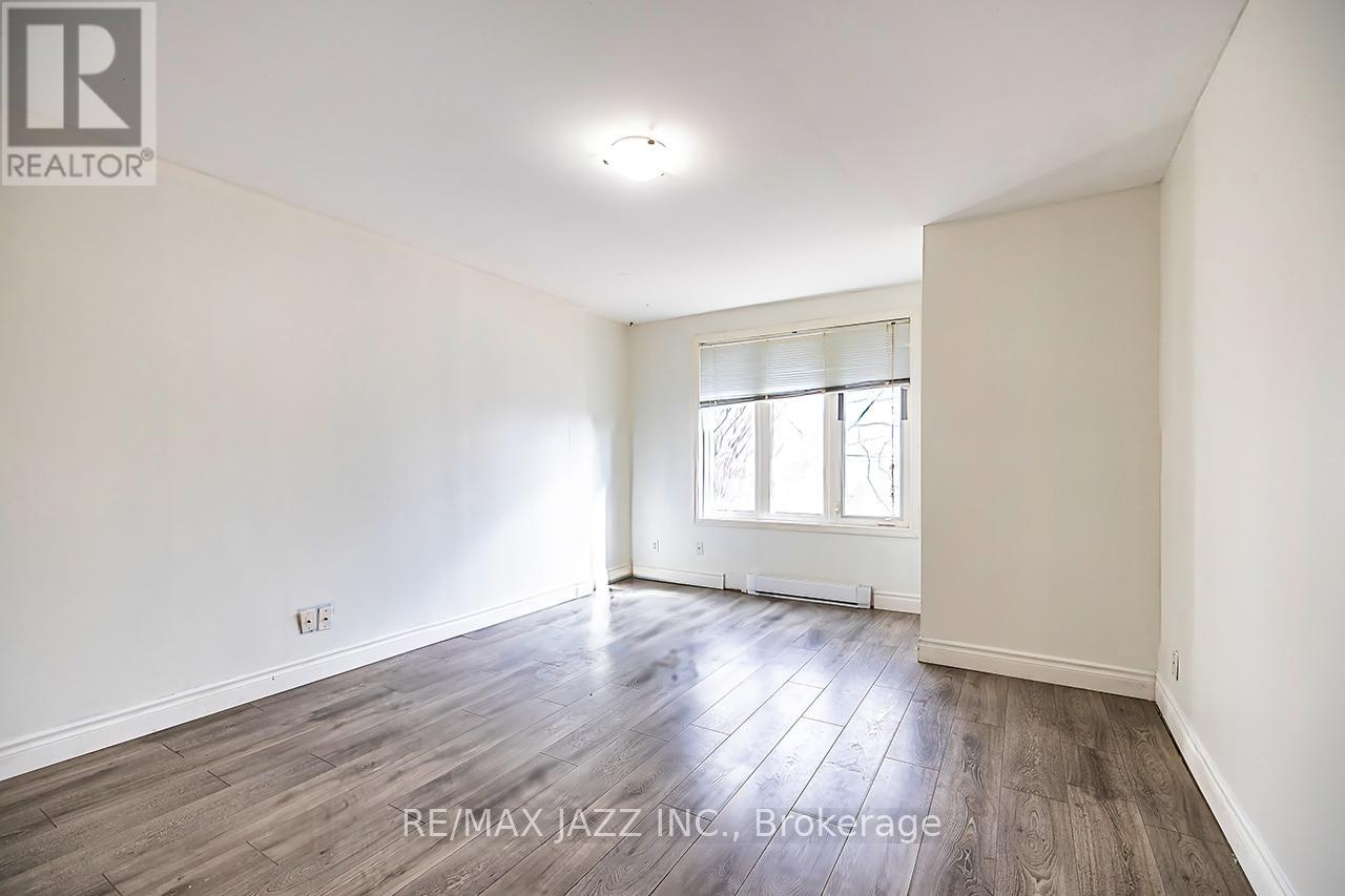 380 PHILLIP MURRAY AVENUE - 4