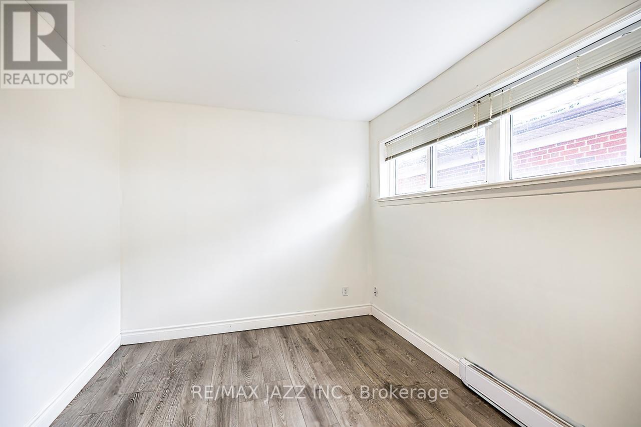 380 PHILLIP MURRAY AVENUE - 6