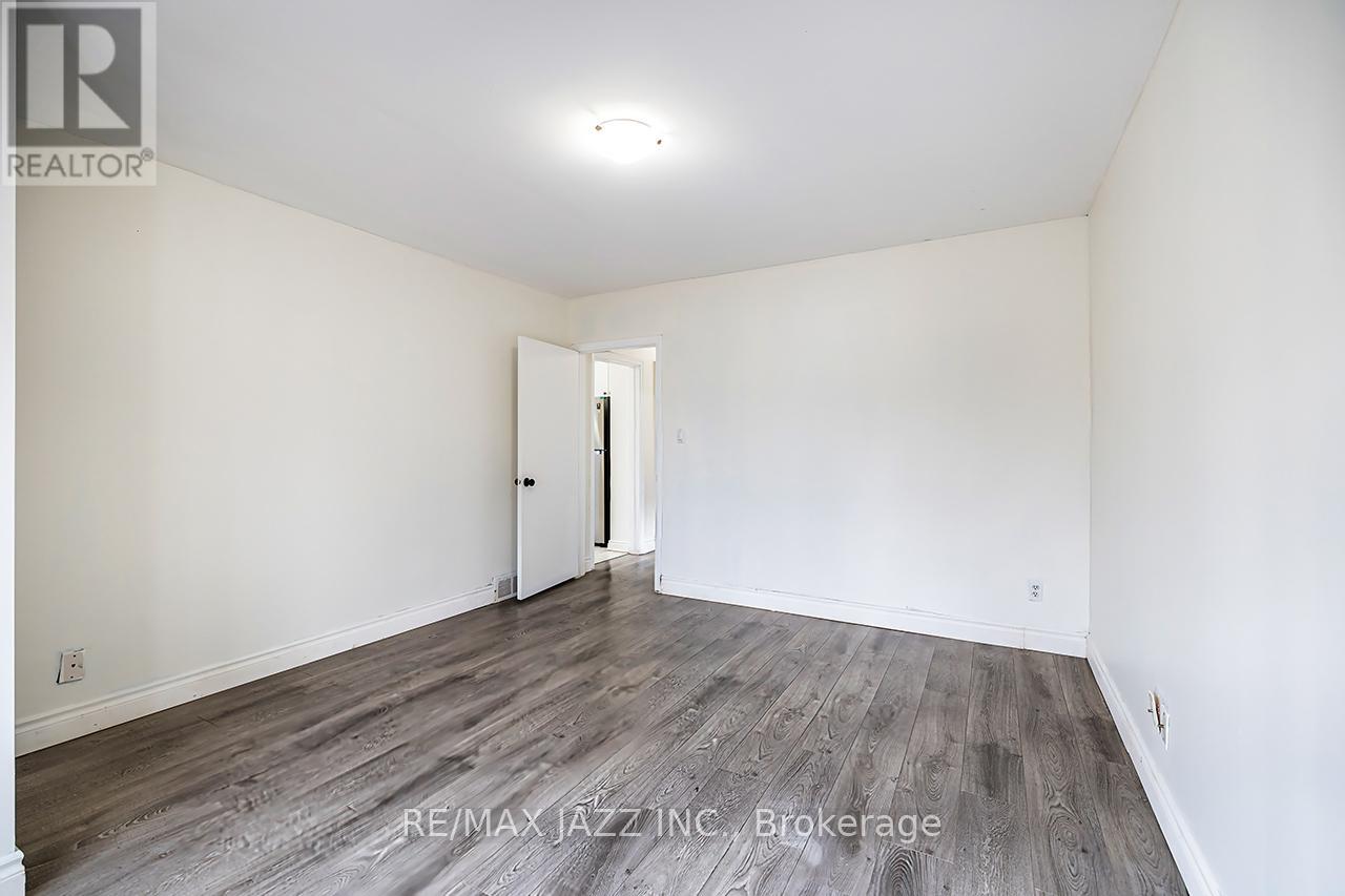 380 PHILLIP MURRAY AVENUE - 8