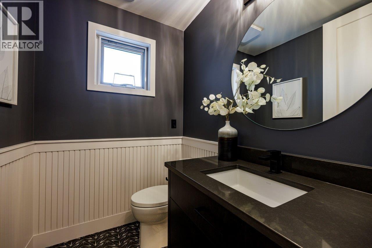 229 E 22ND STREET, North Vancouver