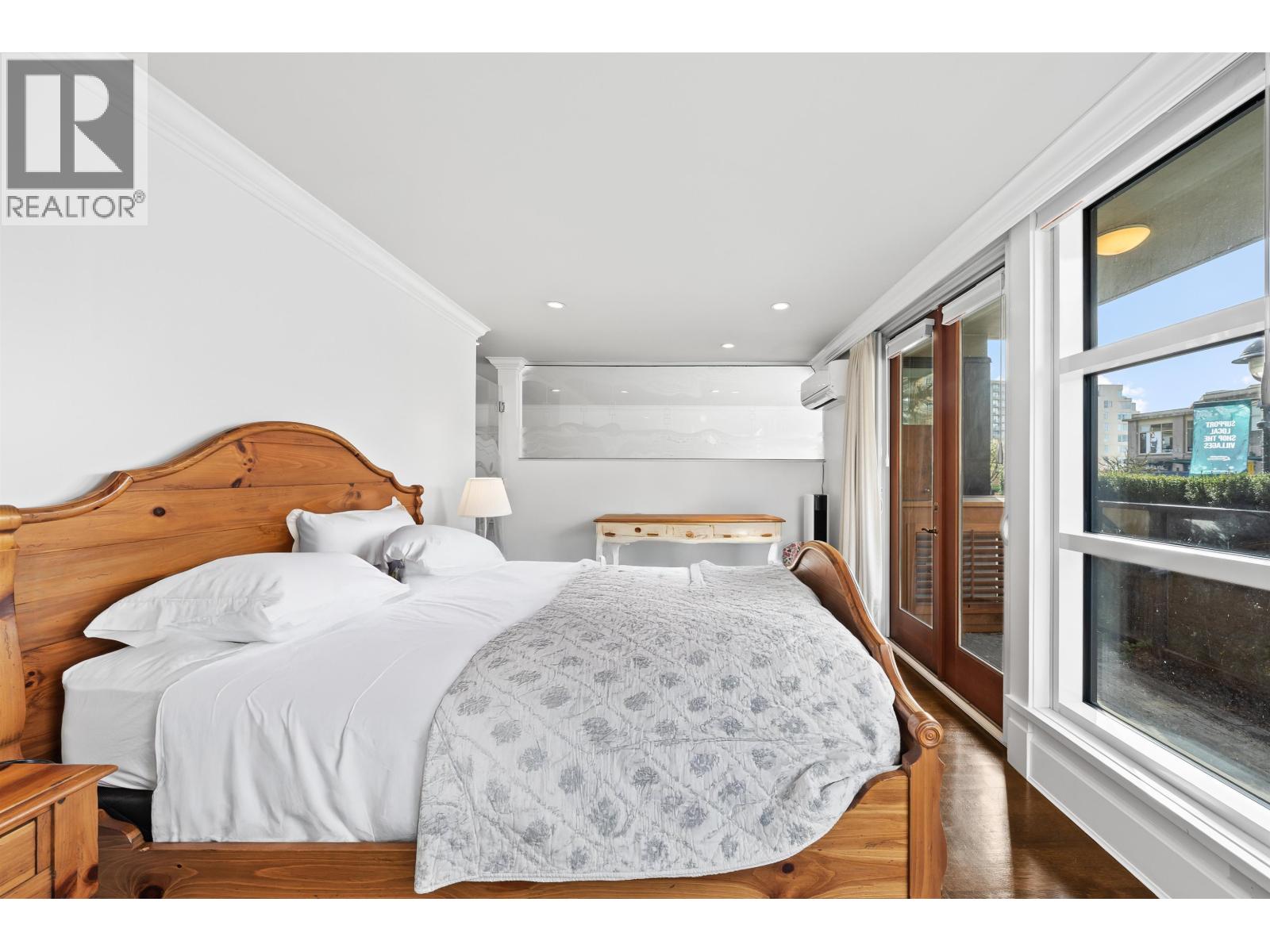 9 1891 MARINE DRIVE — photo 23