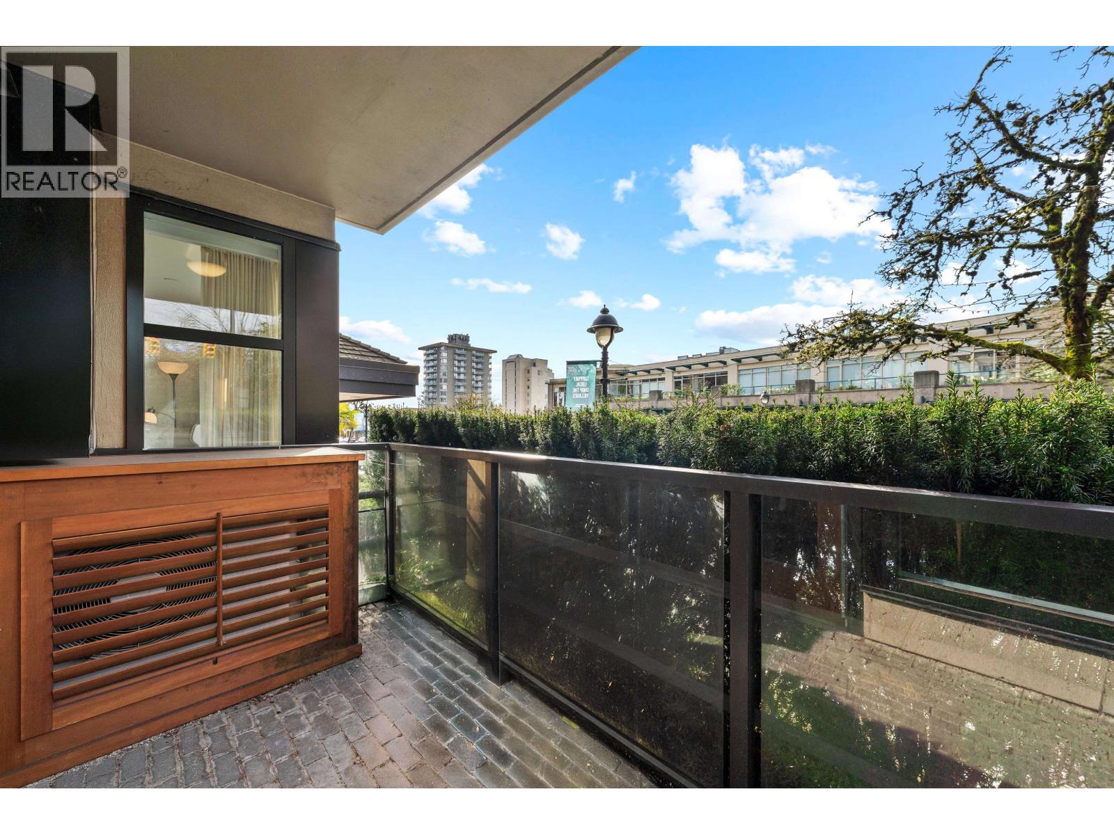 9 1891 MARINE DRIVE — photo 30