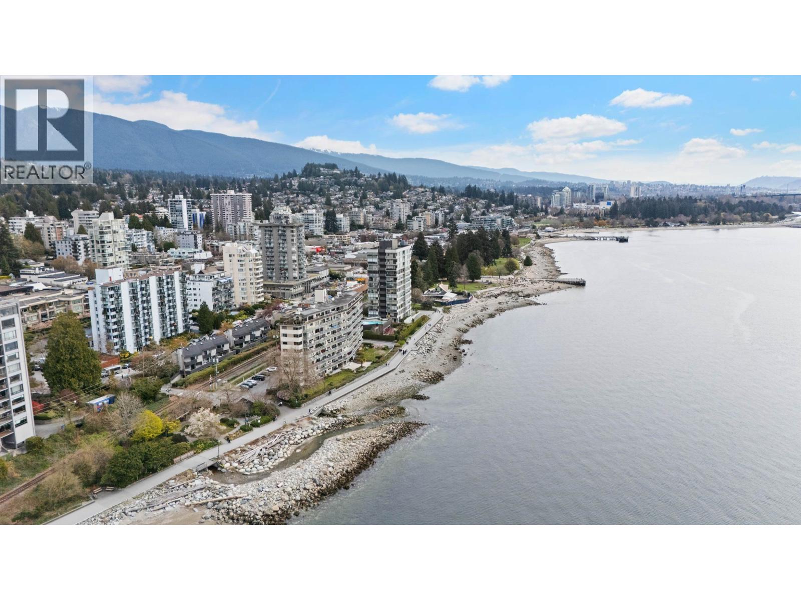 9 1891 MARINE DRIVE — photo 35