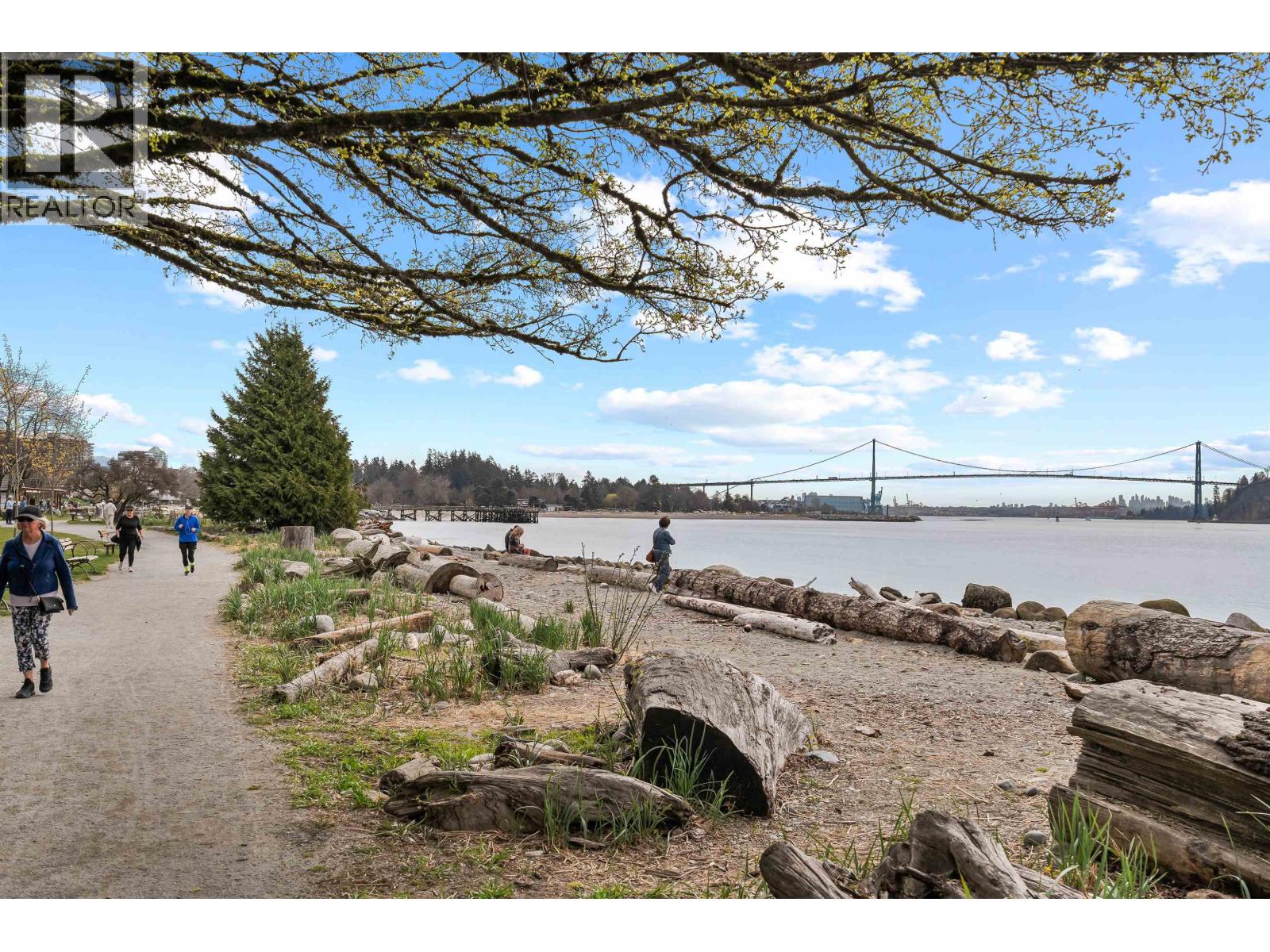 9 1891 MARINE DRIVE — photo 36