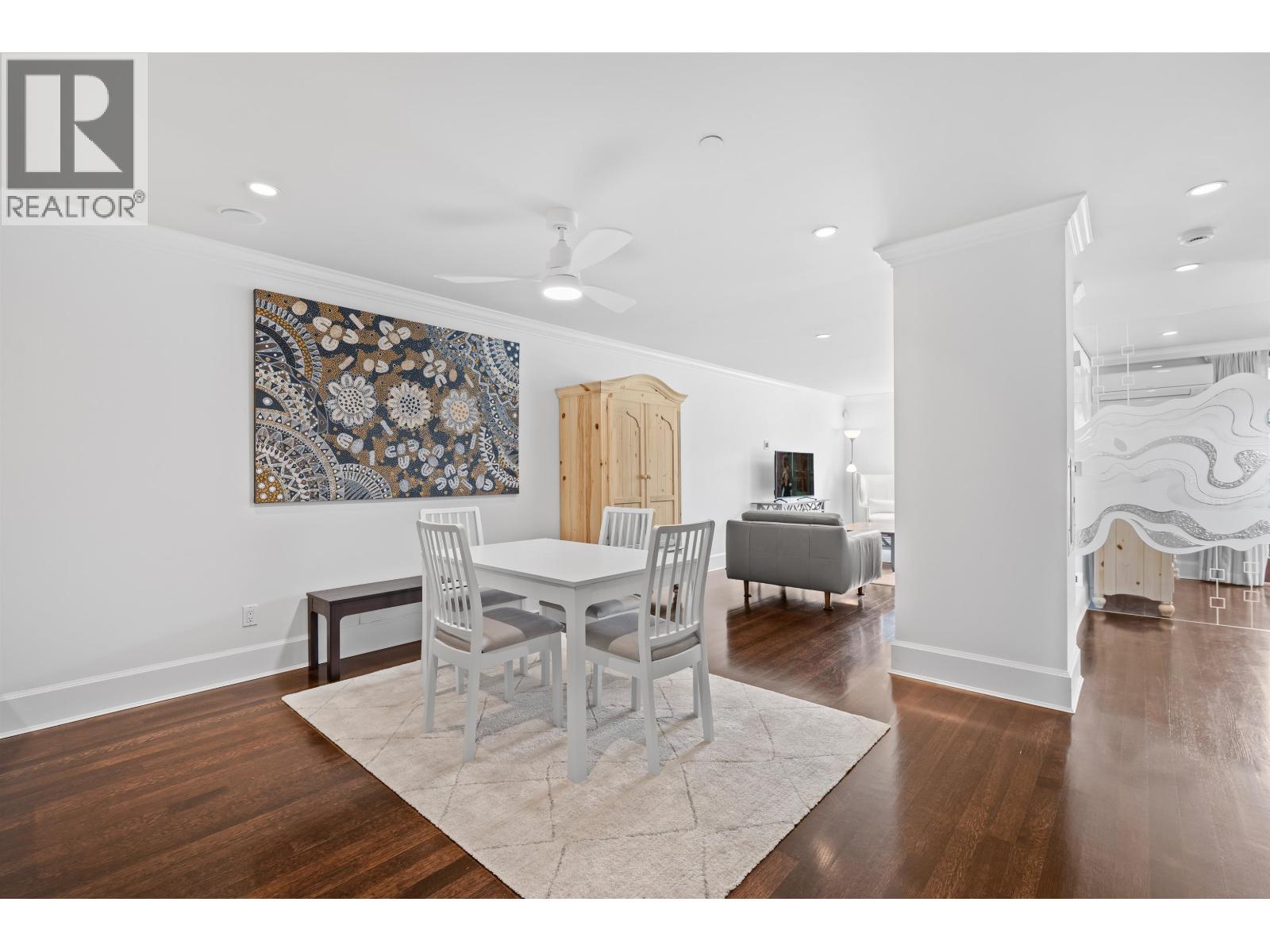 9 1891 MARINE DRIVE — photo 8
