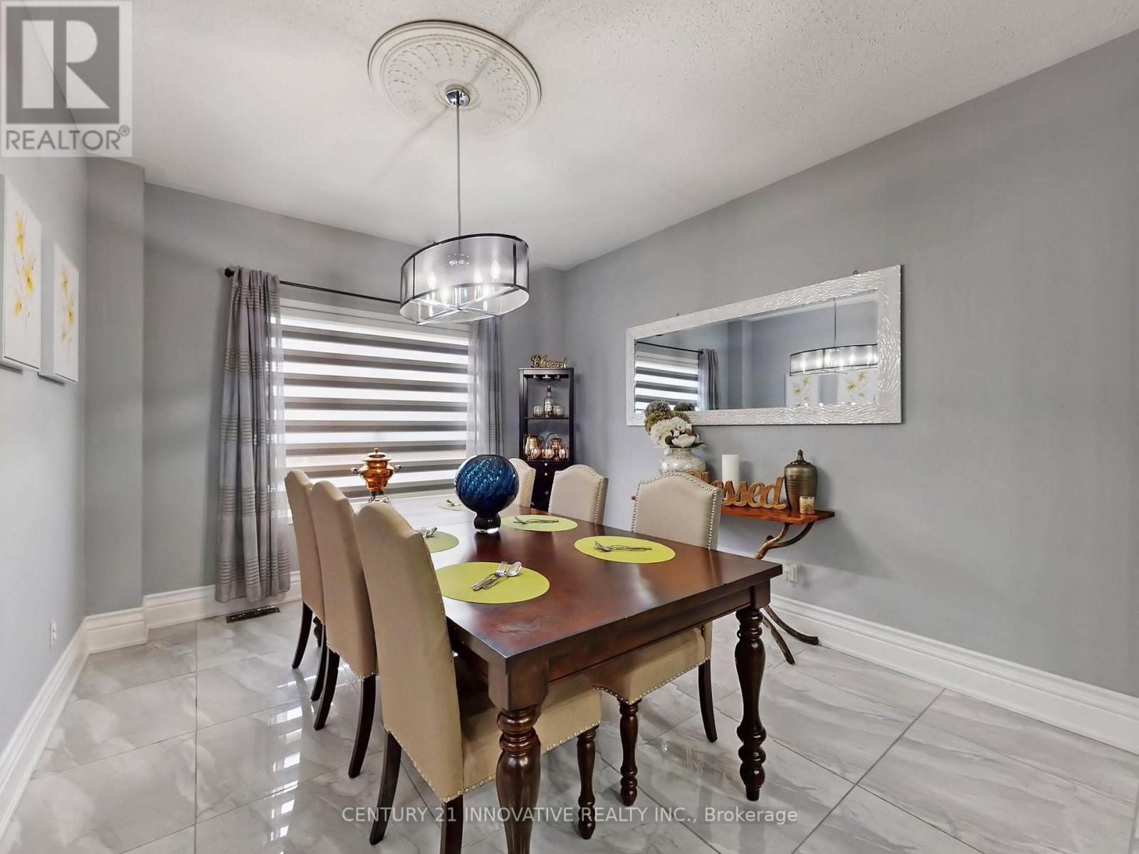 9 HEATHERDALE DRIVE - 7
