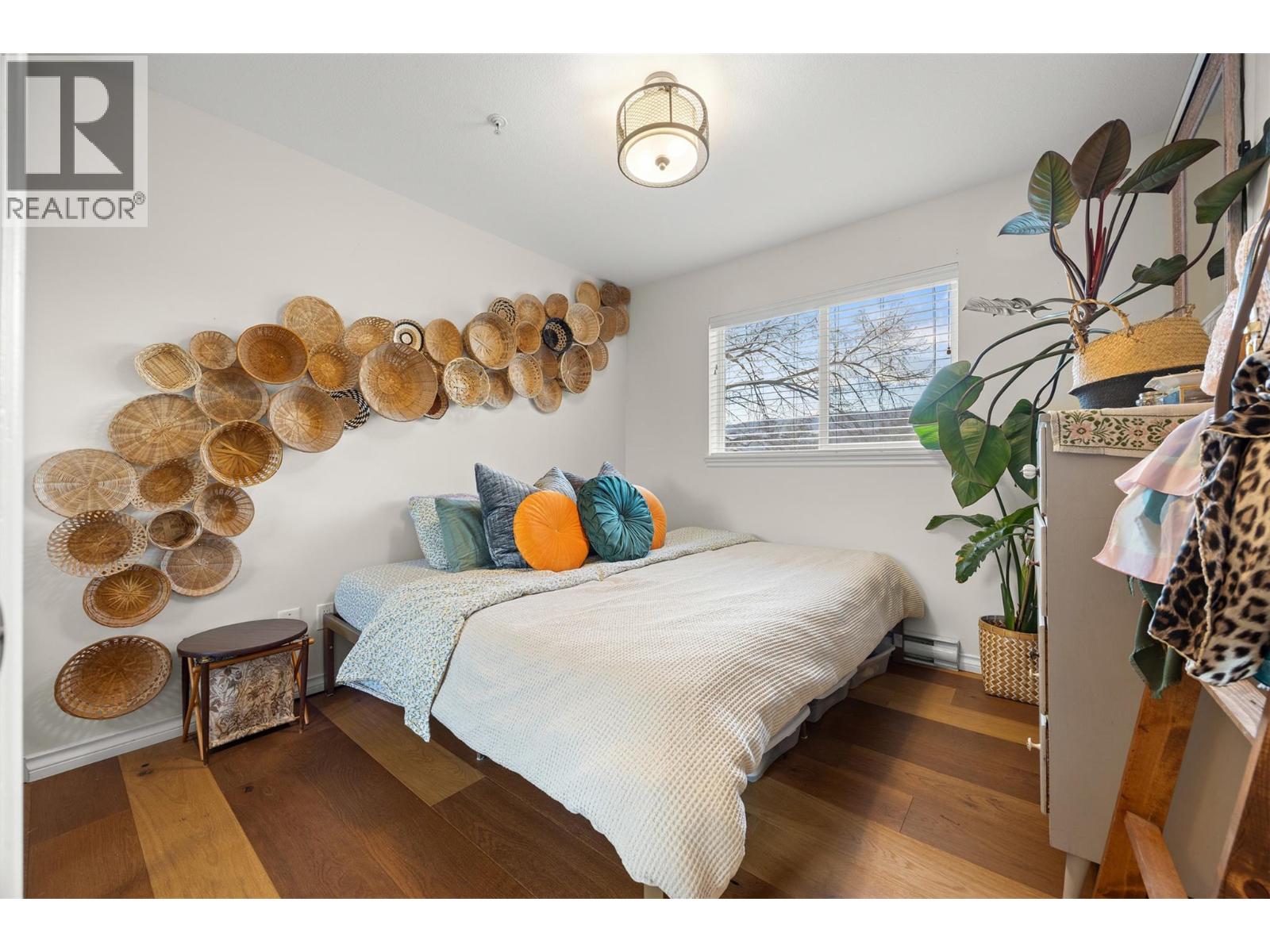 201 1965 Pandosy Street, Kelowna