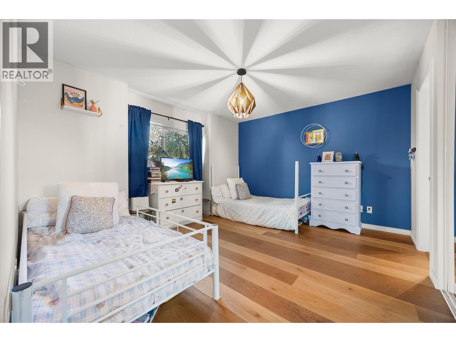 201 1965 Pandosy Street, Kelowna