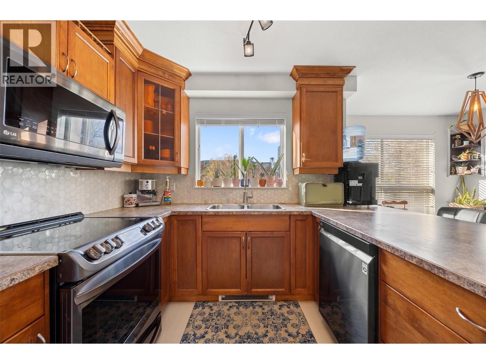 201 1965 Pandosy Street, Kelowna