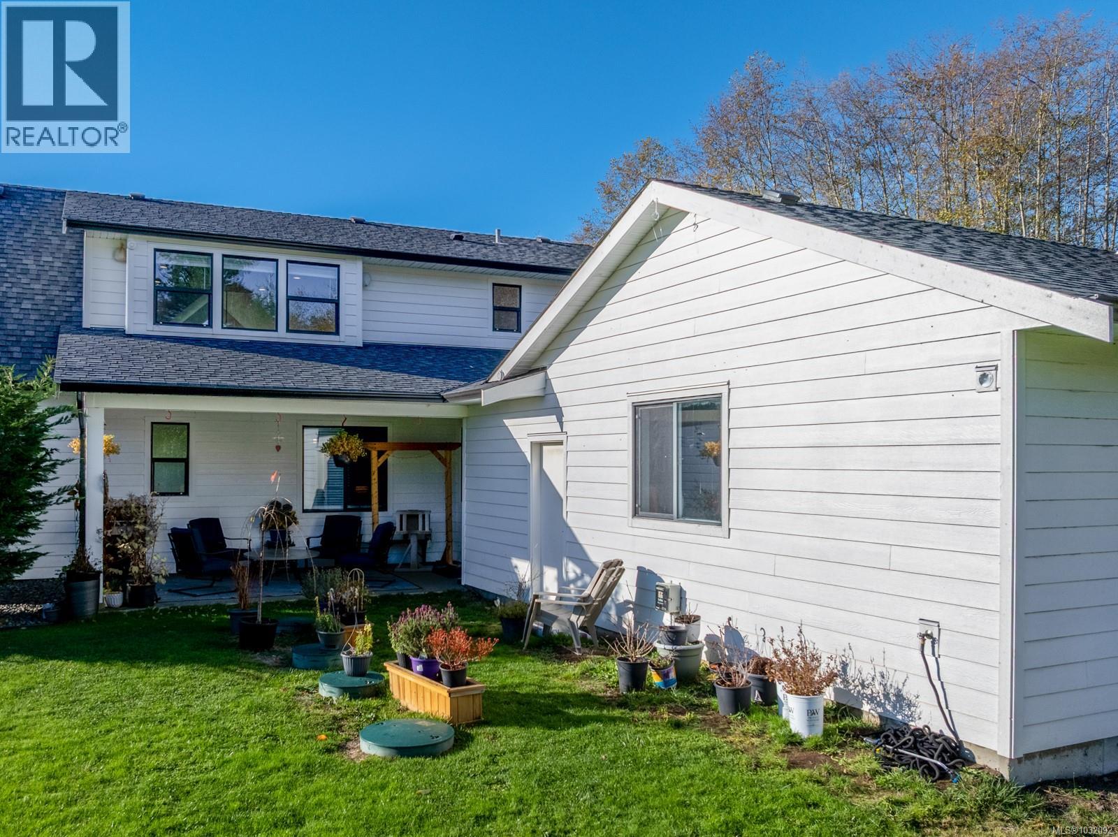 8740 Oyster River Way - 32