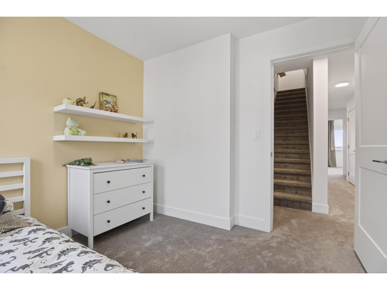81 7381 PRESTON BOULEVARD, Mission