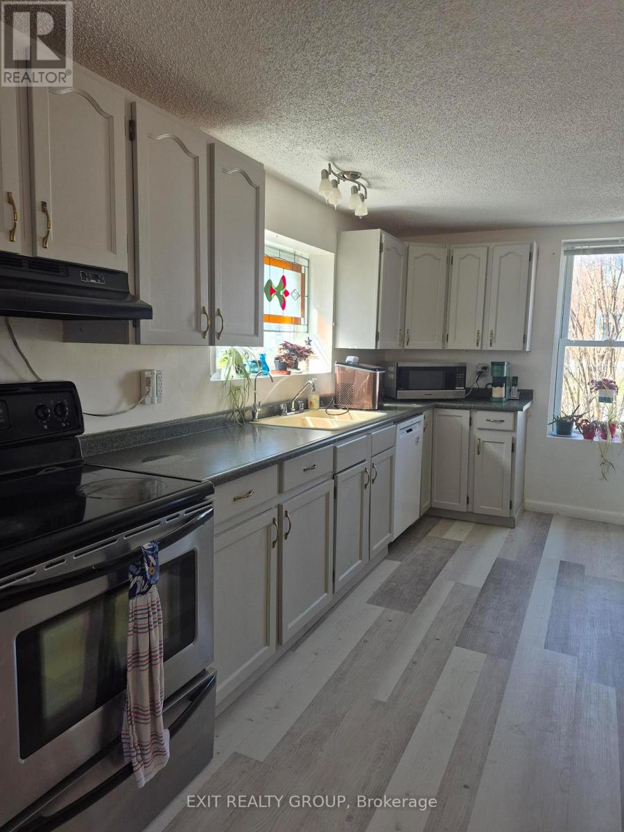 120 LORNE AVENUE - 19