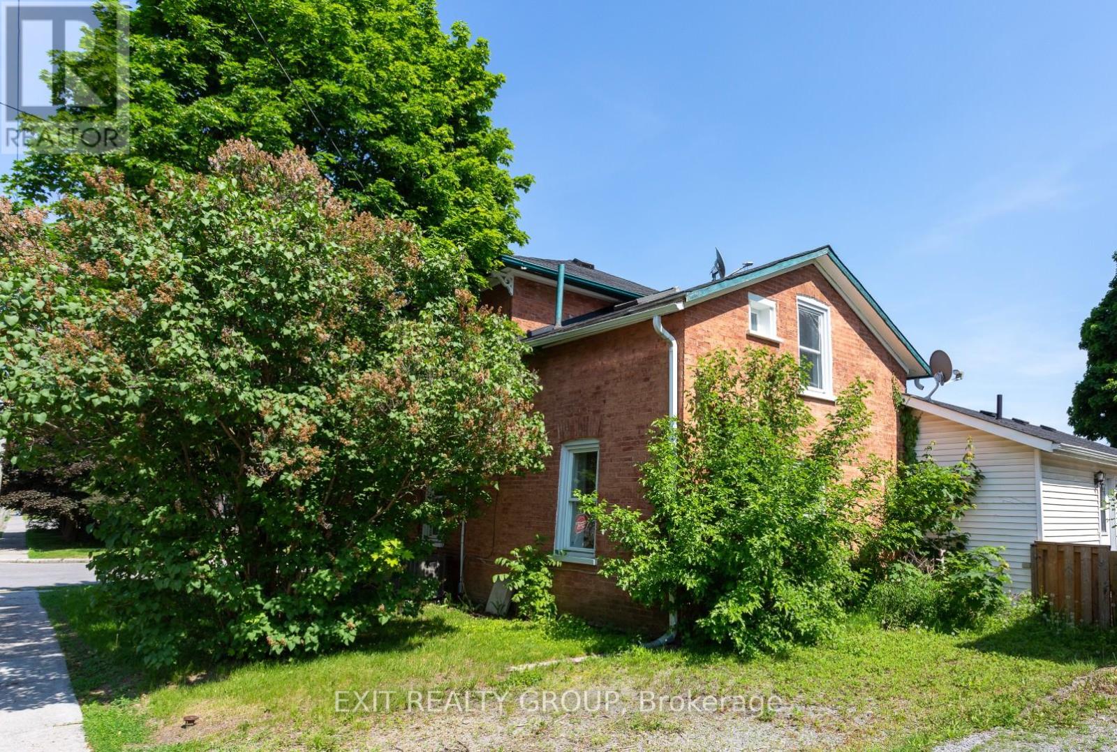 120 LORNE AVENUE - 3