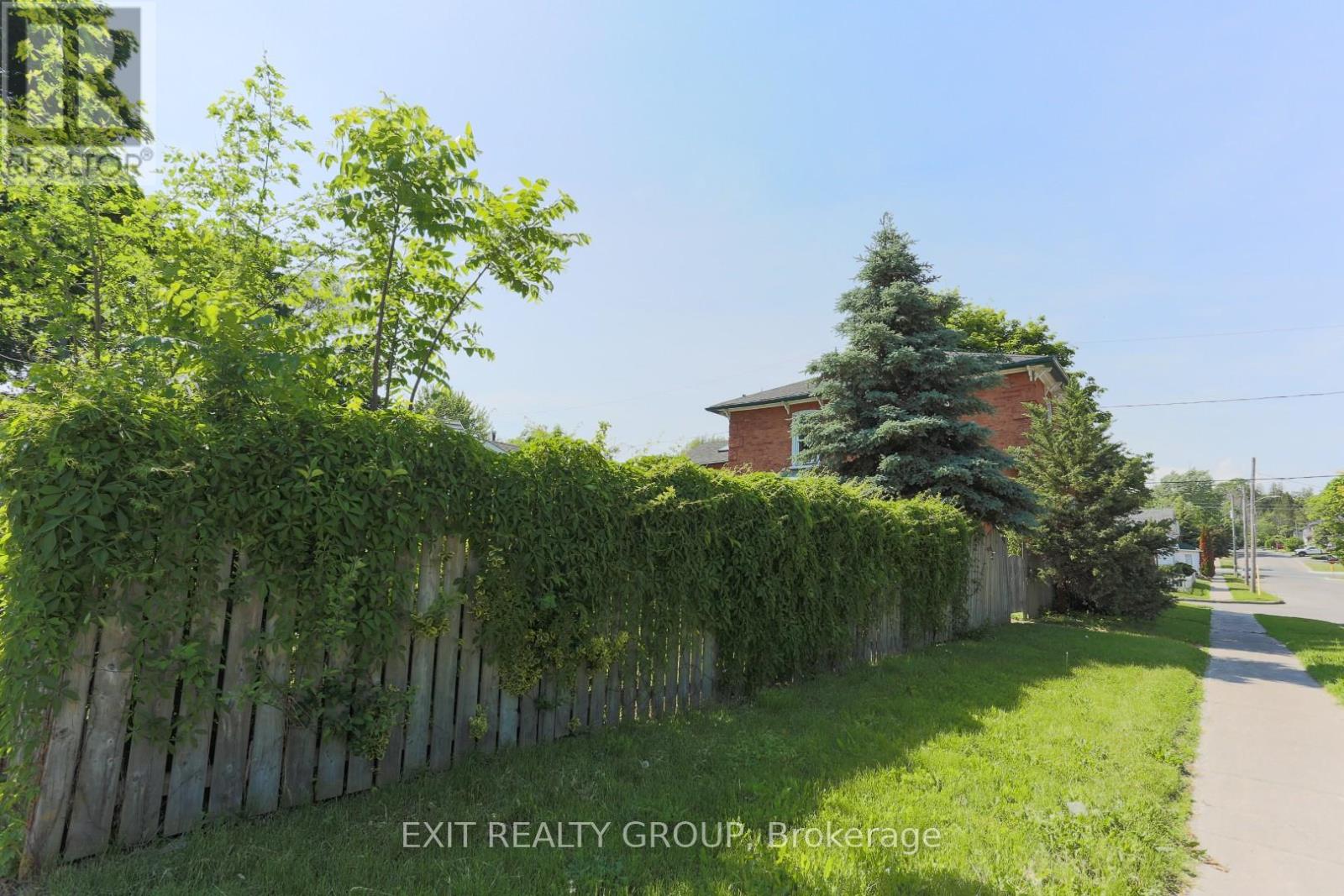 120 LORNE AVENUE - 5