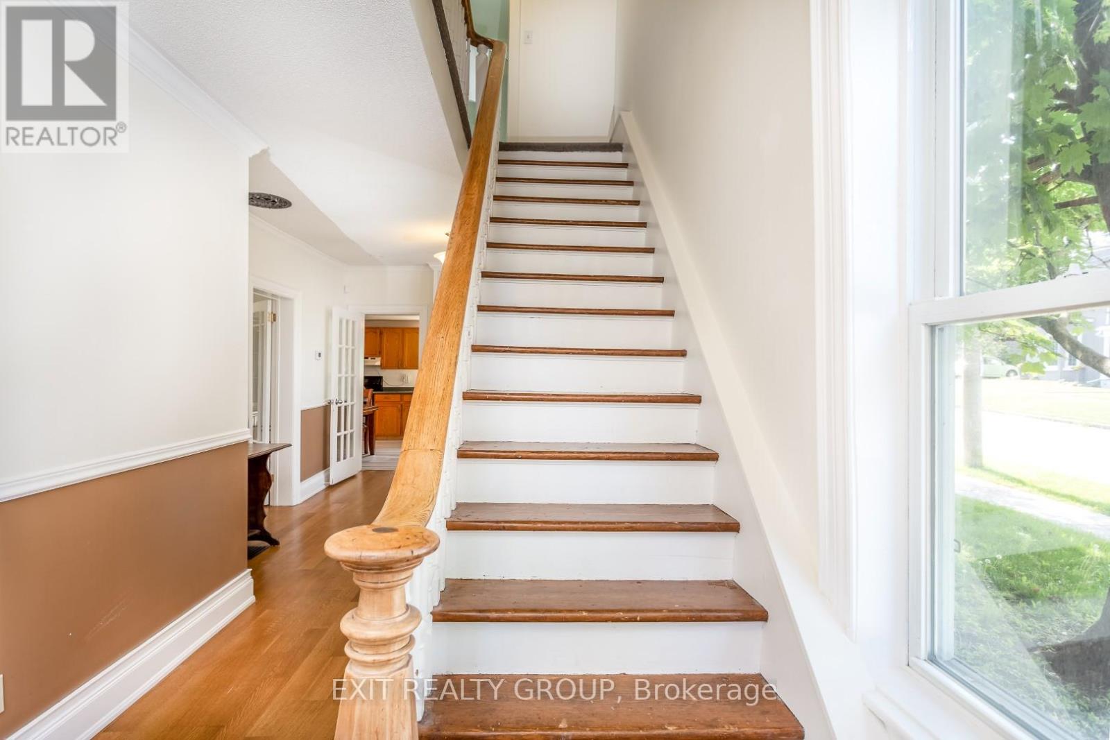 120 LORNE AVENUE - 7