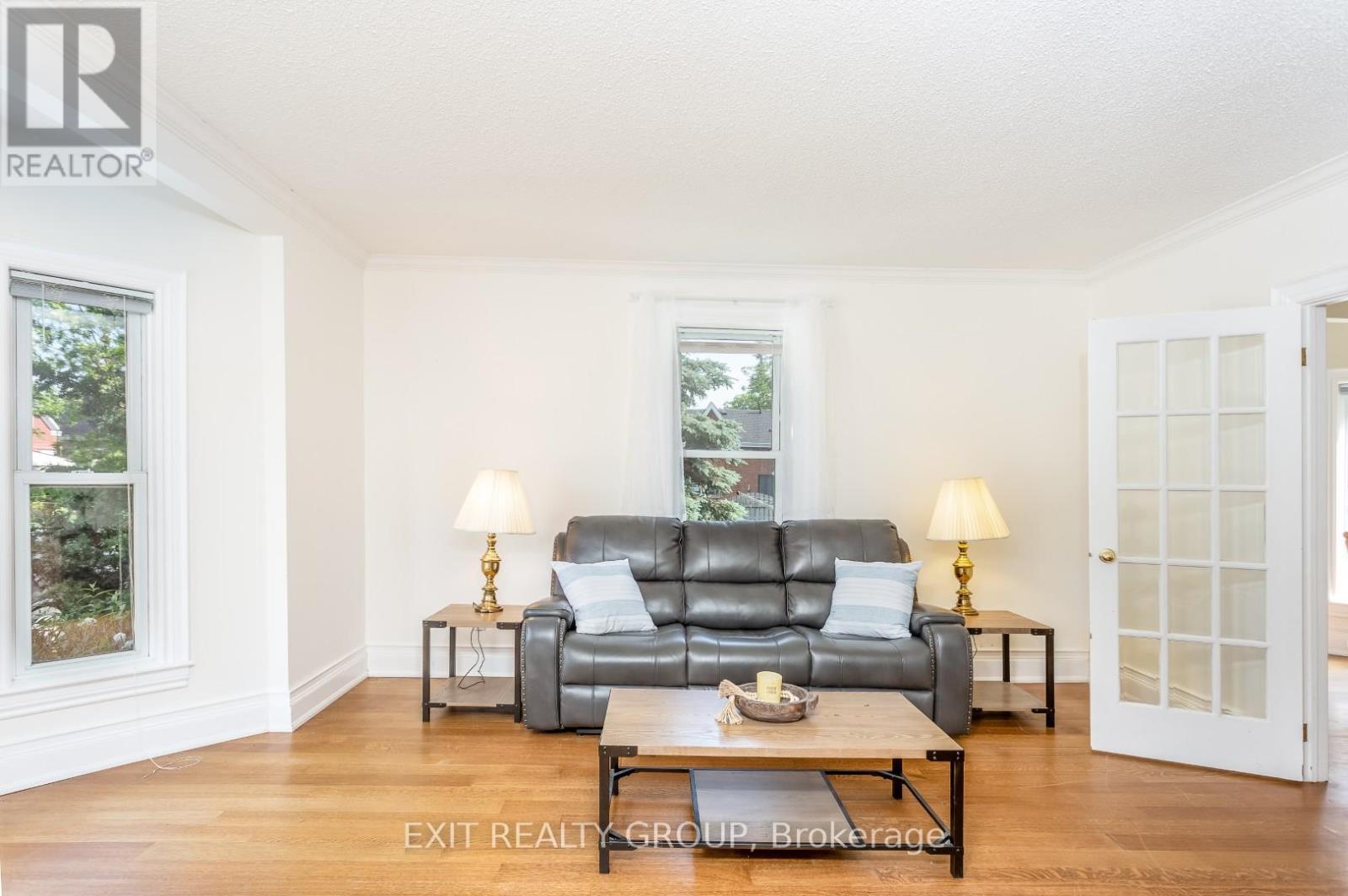 120 LORNE AVENUE - 8