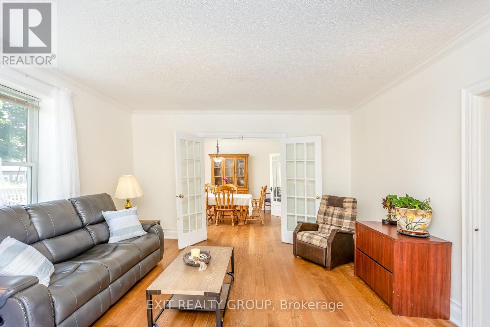 120 LORNE AVENUE - 9