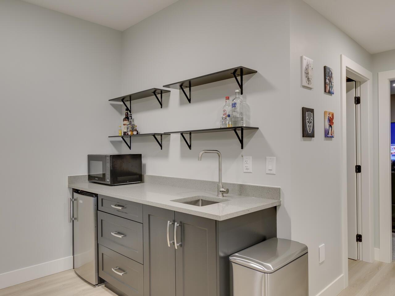 9409 ERICKSON STREET — photo 35
