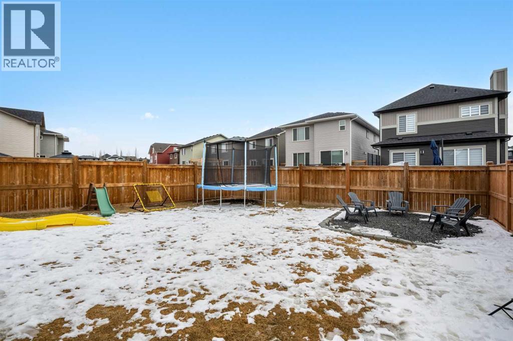 32 Paint Horse Crescent, Cochrane