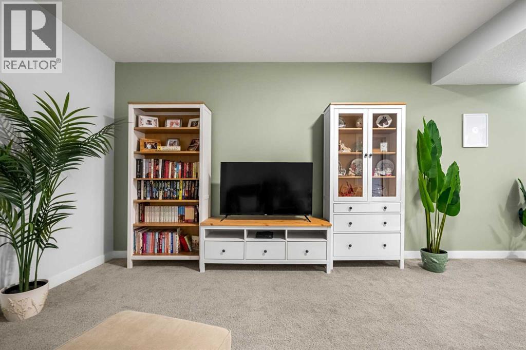 32 Paint Horse Crescent, Cochrane