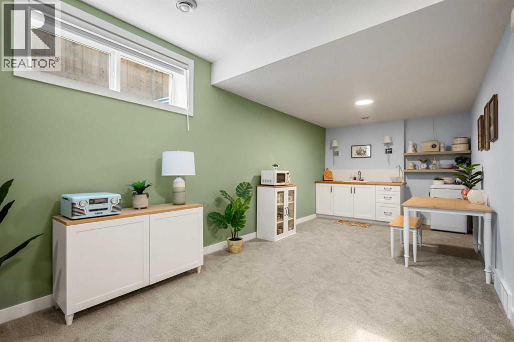 32 Paint Horse Crescent, Cochrane