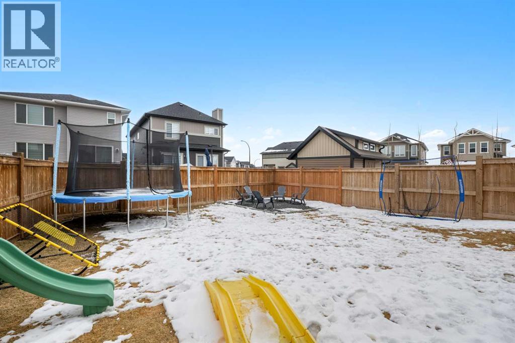 32 Paint Horse Crescent, Cochrane