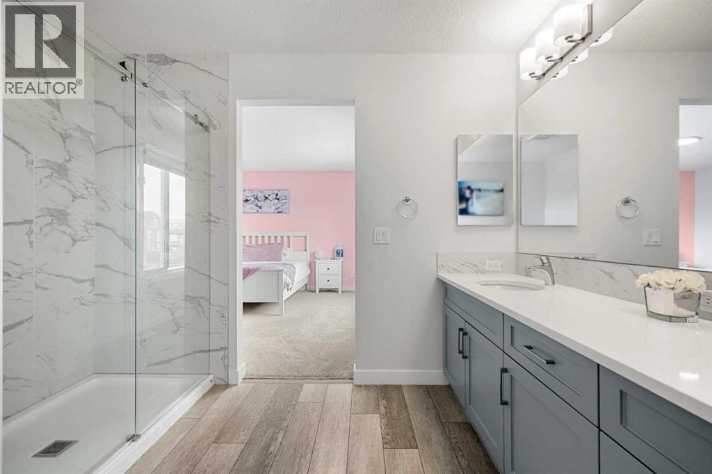 32 Paint Horse Crescent, Cochrane