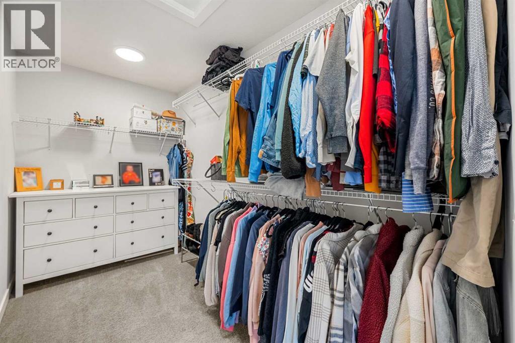 32 Paint Horse Crescent, Cochrane