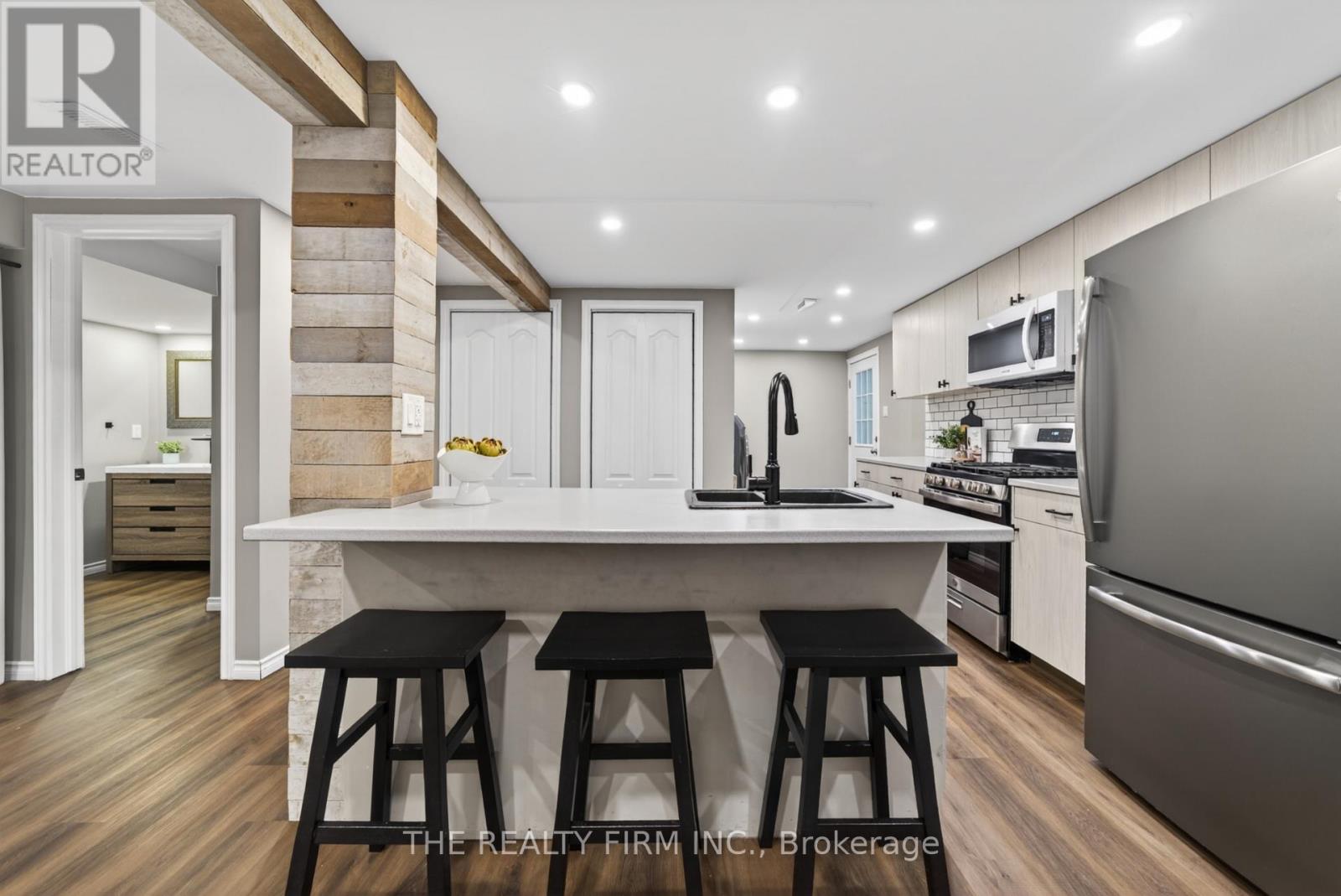 25 LA MANTIA AVENUE Property Photo