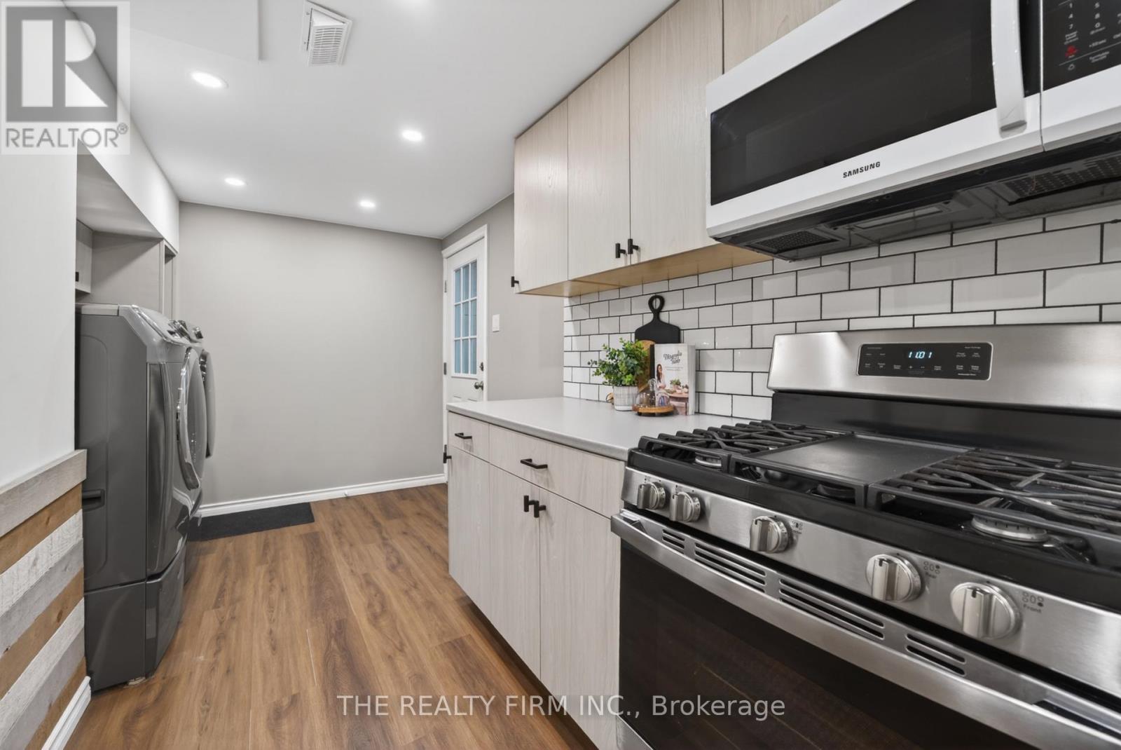 25 LA MANTIA AVENUE Property Photo