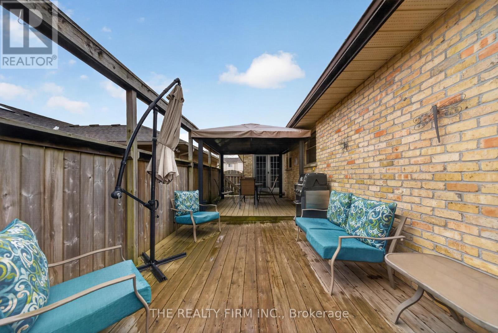 25 LA MANTIA AVENUE Property Photo