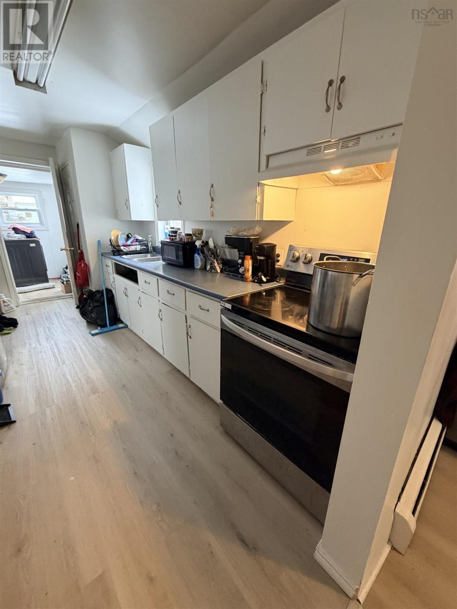 Property 25 of 49 of 3522/3524 Warren Avenue