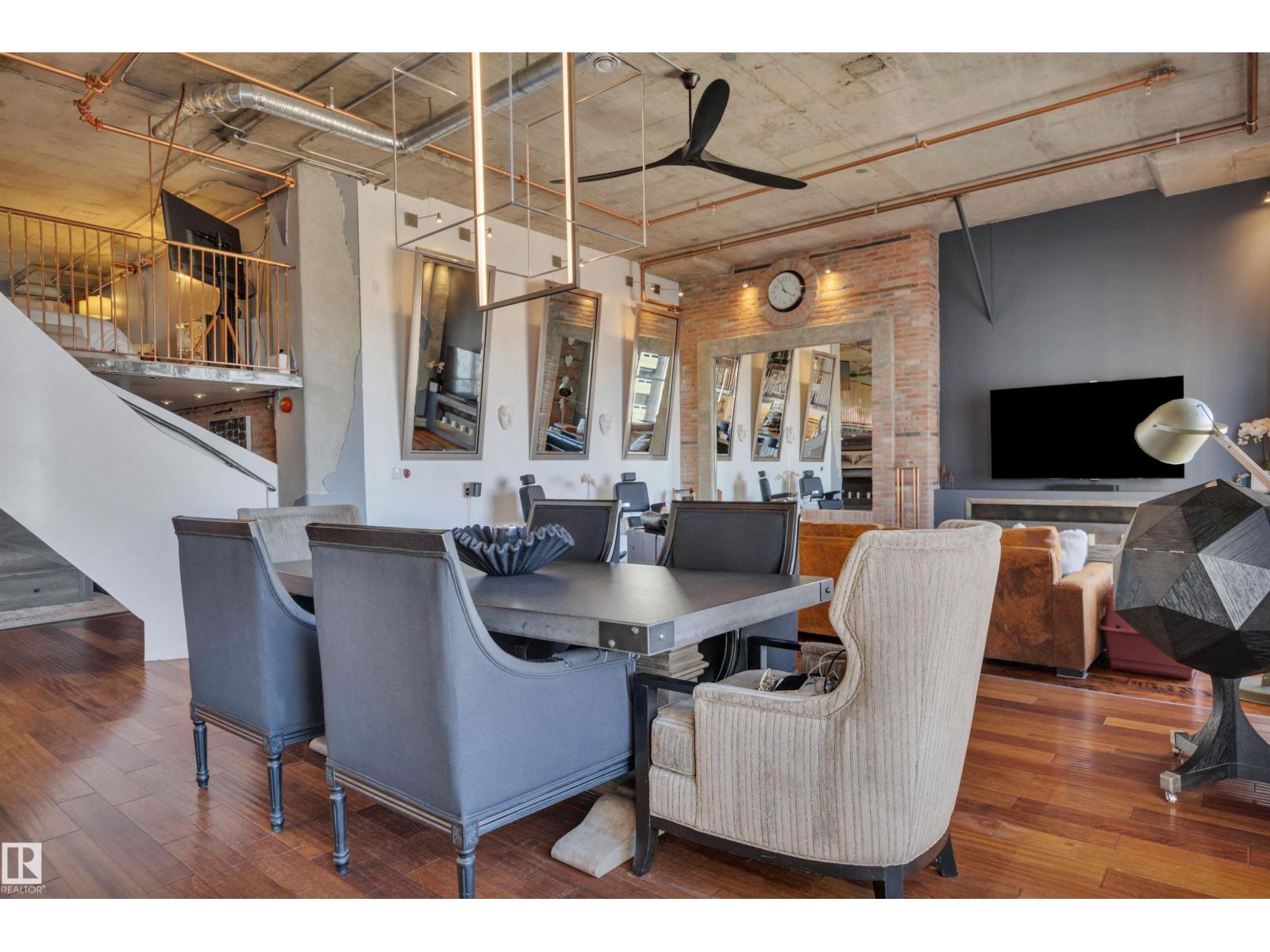 #1004 10179 105 ST NW - 18