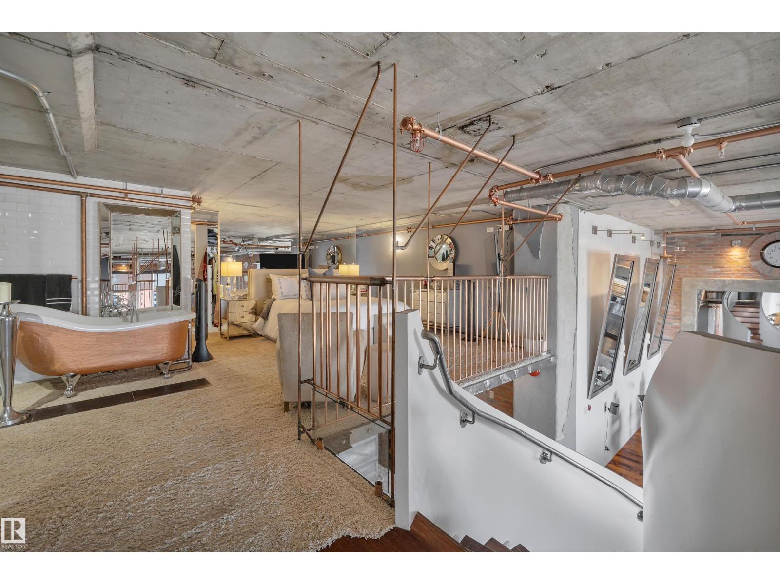 #1004 10179 105 ST NW - 32