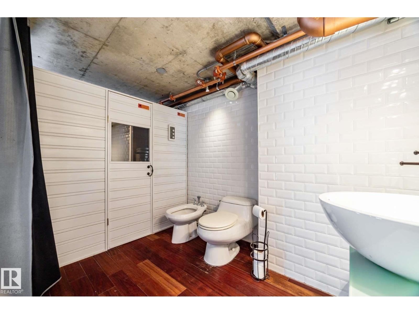 #1004 10179 105 ST NW - 38