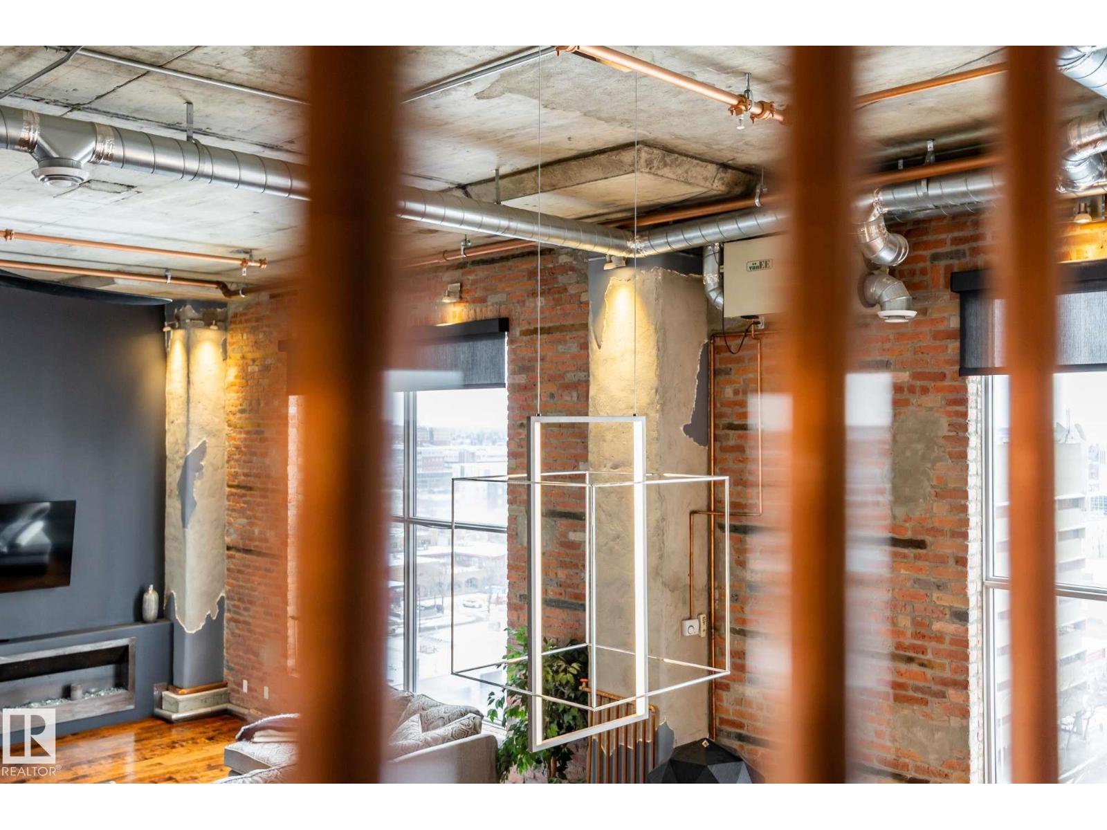 #1004 10179 105 ST NW - 40