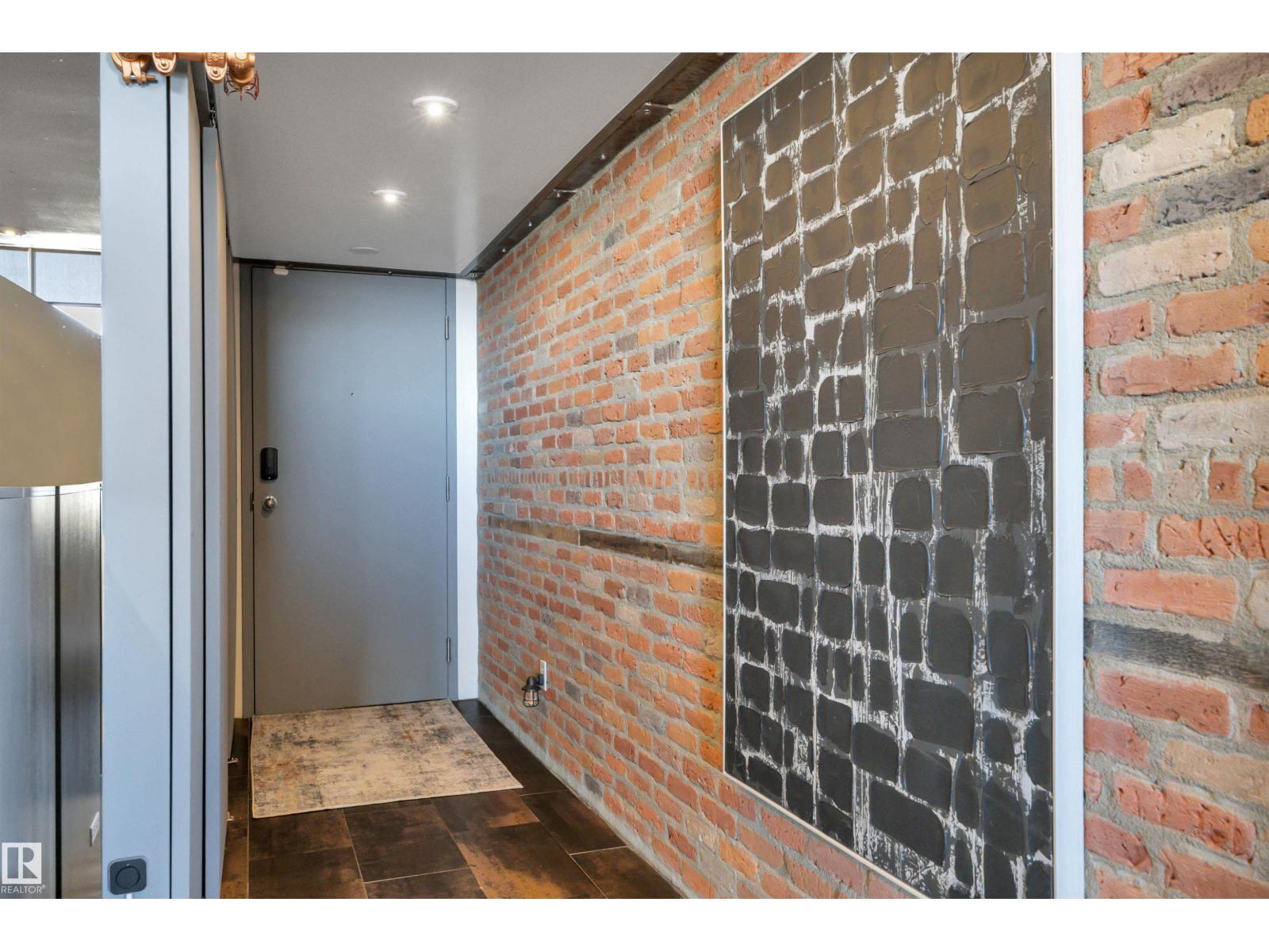 #1004 10179 105 ST NW - 7