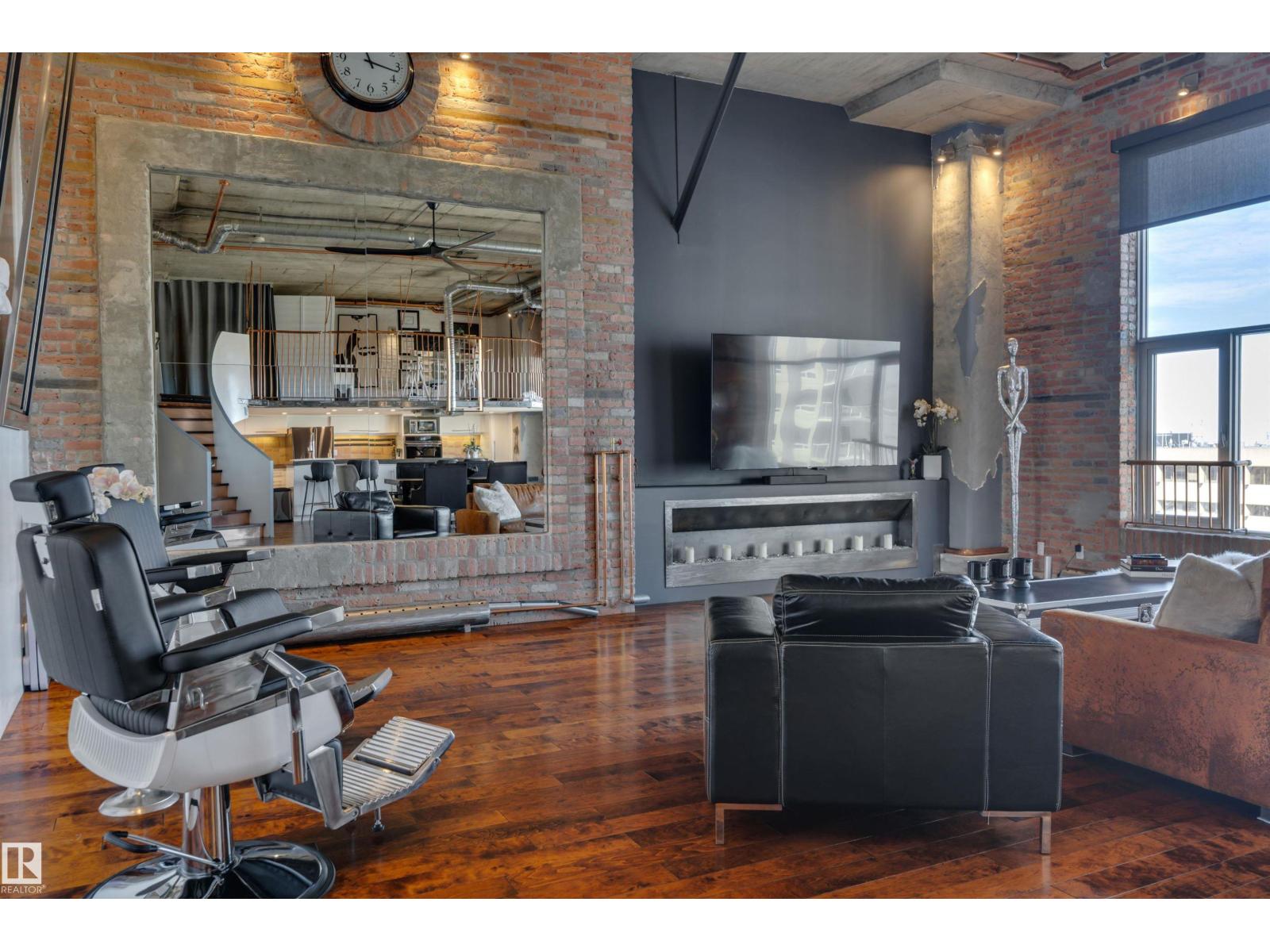 #1004 10179 105 ST NW - 8