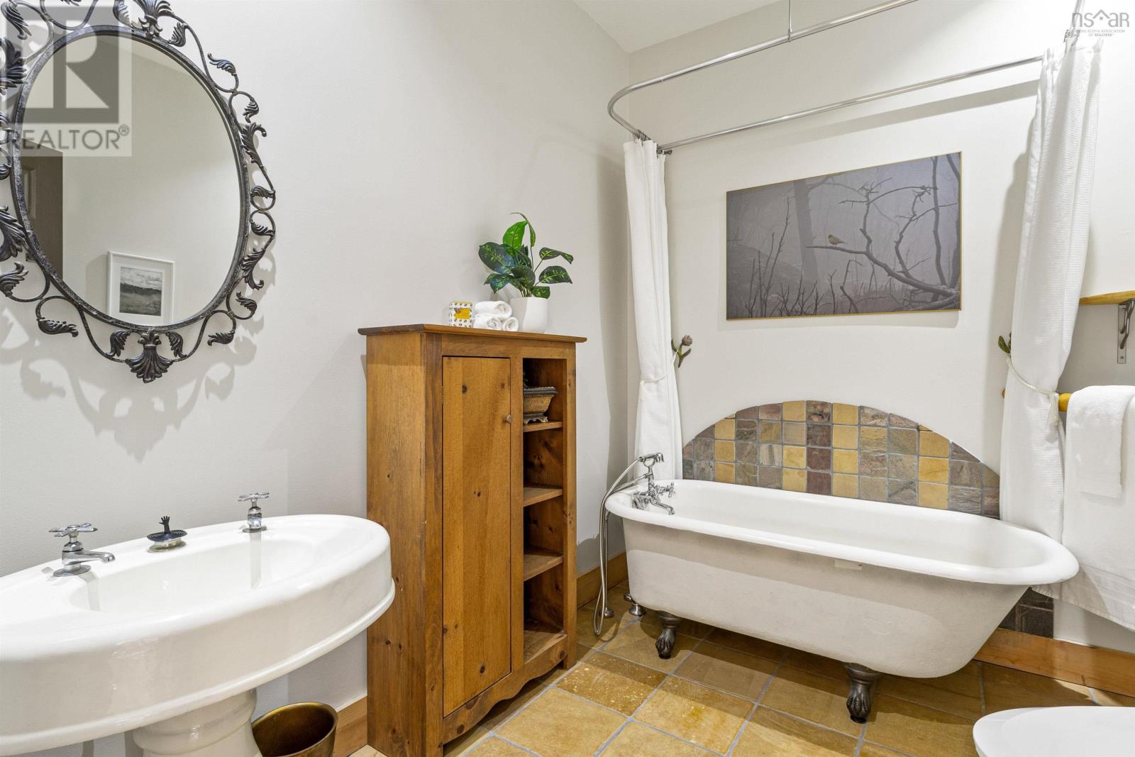 Property 28 of 46 of 199 Aarons Way