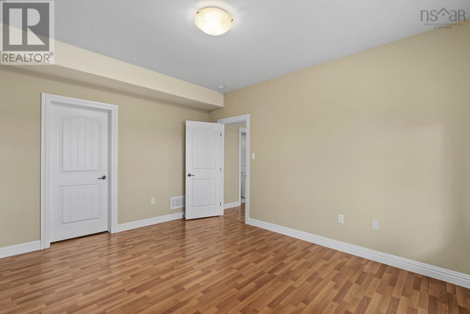 Property 36 of 51 of 172 Voyageur Way